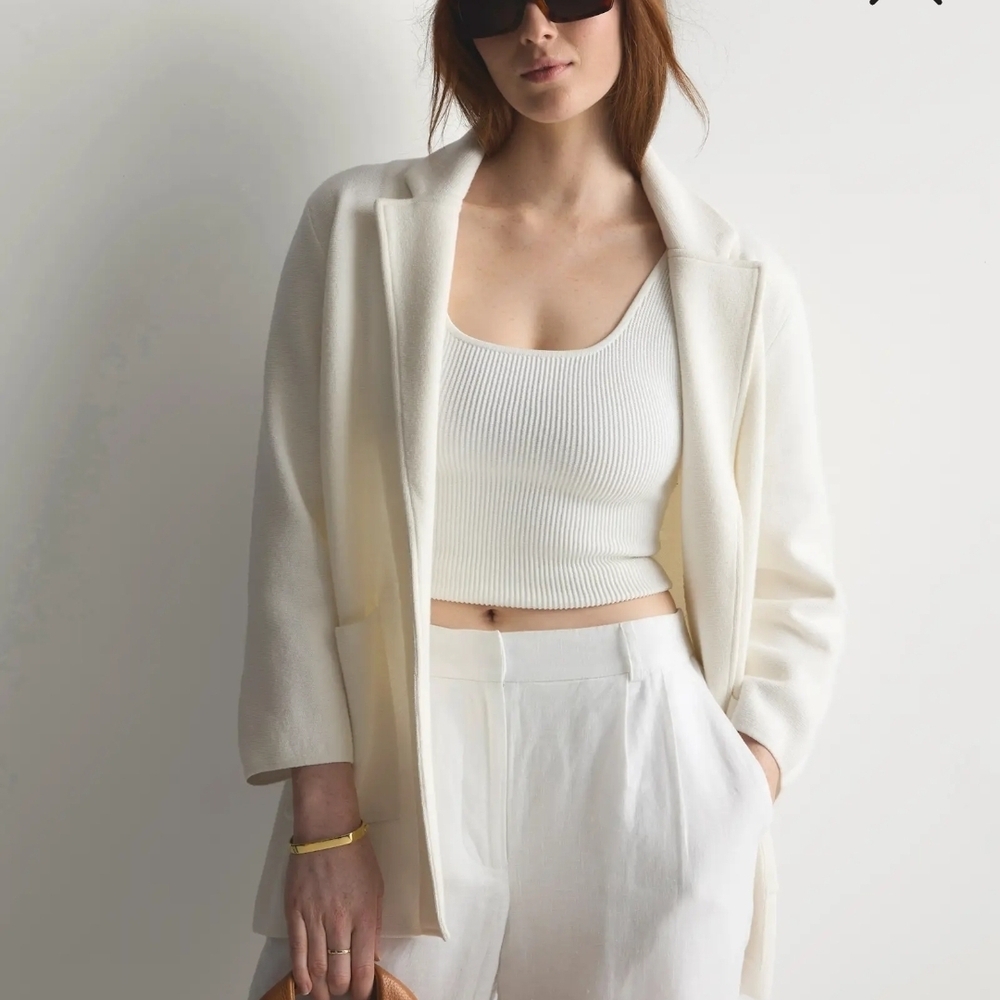 Quince Organic Cotton Blazer - Picture 3 of 3